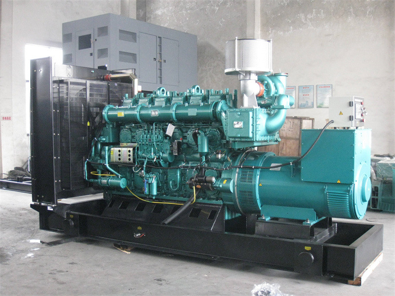 肥西200KW 柴油发电机的油耗是多少？